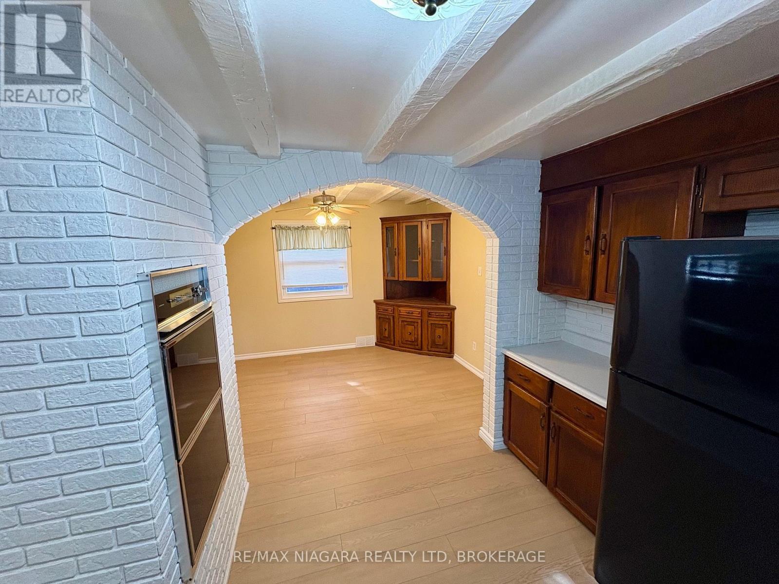 5371 Huron Street, Niagara Falls, Ontario  L2E 2K5 - Photo 5 - X12971828