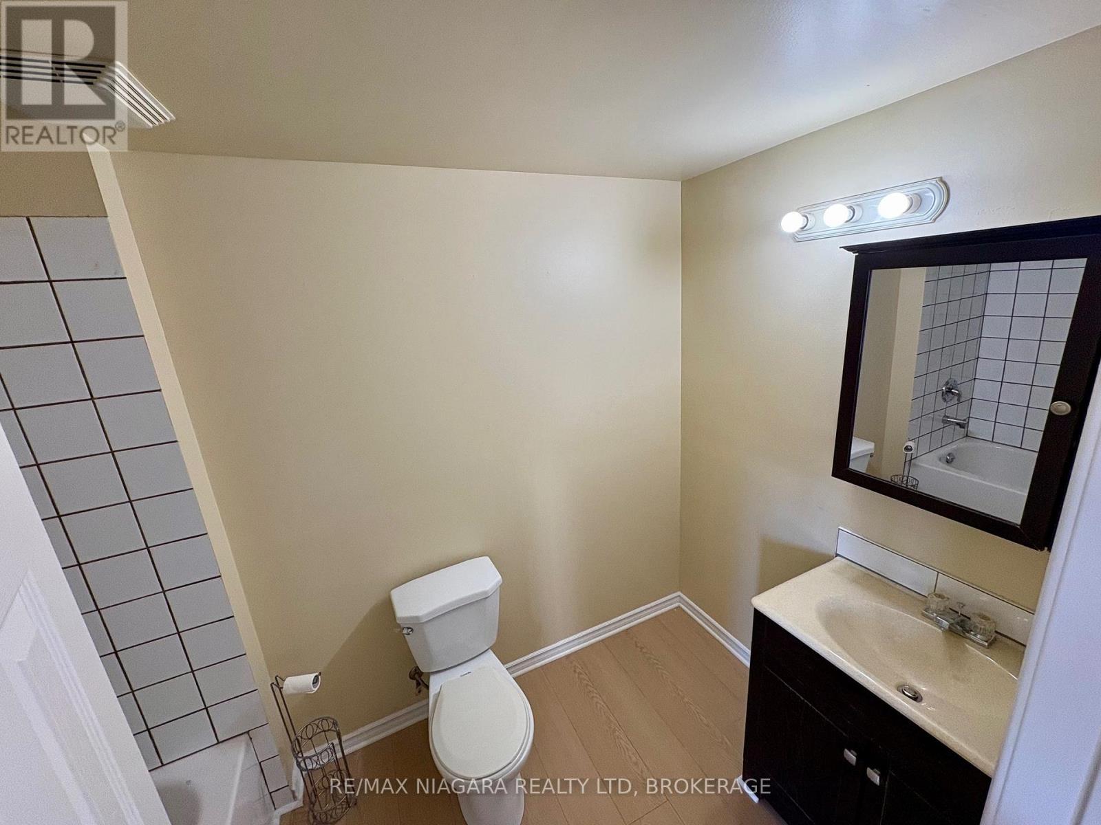 5371 Huron Street, Niagara Falls, Ontario  L2E 2K5 - Photo 7 - X12971828