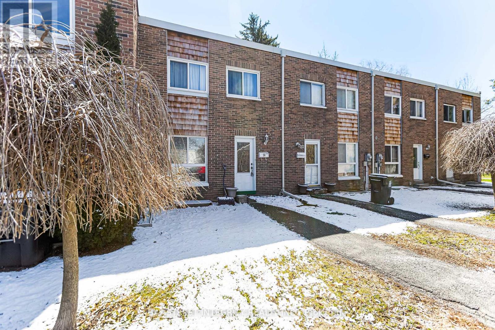 20 Elsa Vine Way, Toronto, Ontario  M2J 4H9 - Photo 3 - C12971456