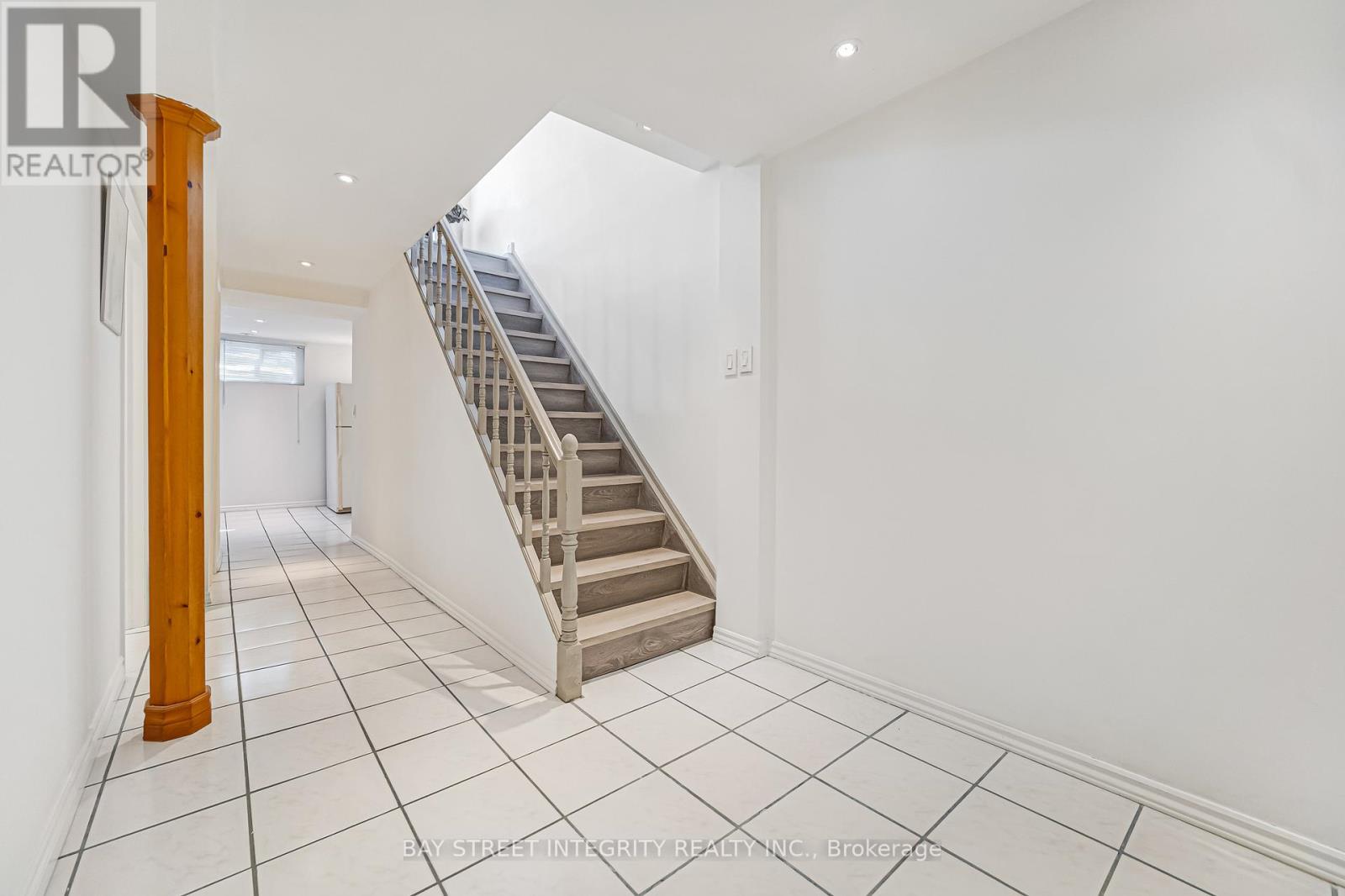 20 Elsa Vine Way, Toronto, Ontario  M2J 4H9 - Photo 35 - C12971456