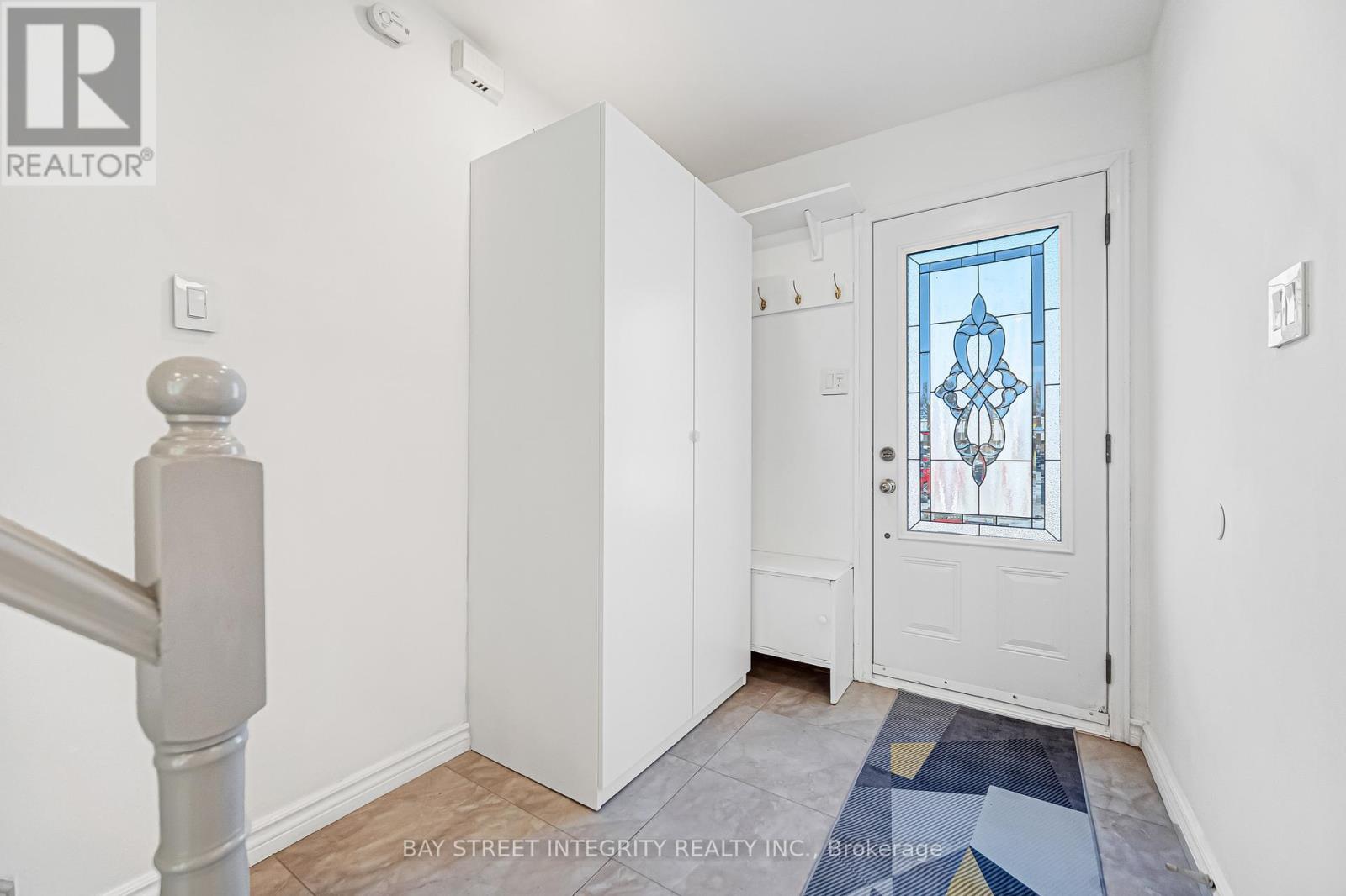 20 Elsa Vine Way, Toronto, Ontario  M2J 4H9 - Photo 5 - C12971456