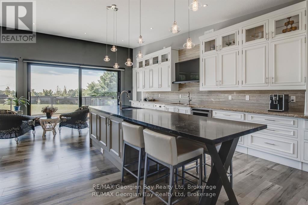 165 Wilson Road, Tiny, Ontario  L4R 4K4 - Photo 11 - S12971814