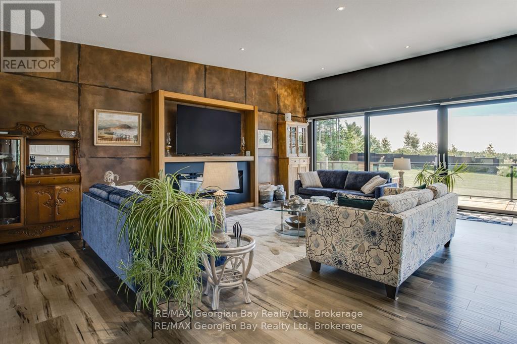 165 Wilson Road, Tiny, Ontario  L4R 4K4 - Photo 16 - S12971814