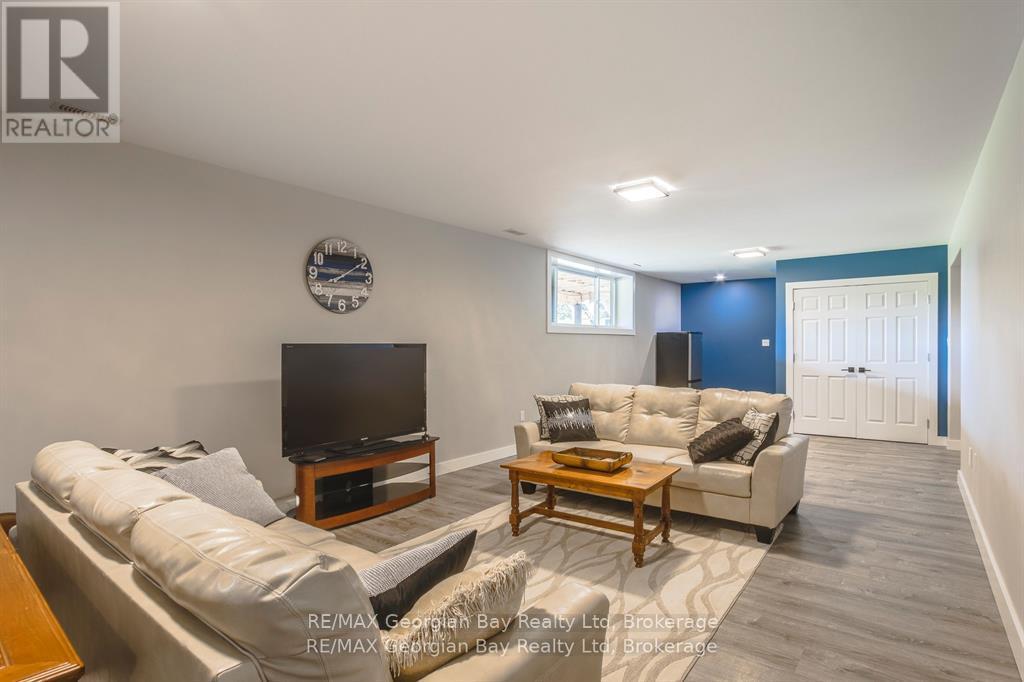 165 Wilson Road, Tiny, Ontario  L4R 4K4 - Photo 29 - S12971814