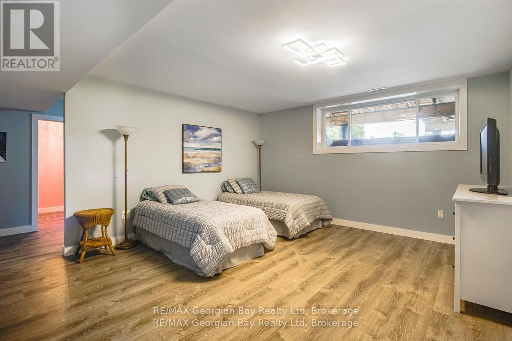 165 Wilson Road, Tiny, Ontario  L4R 4K4 - Photo 31 - S12971814