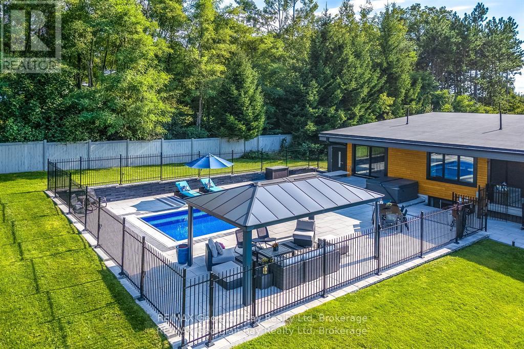 165 Wilson Road, Tiny, Ontario  L4R 4K4 - Photo 37 - S12971814