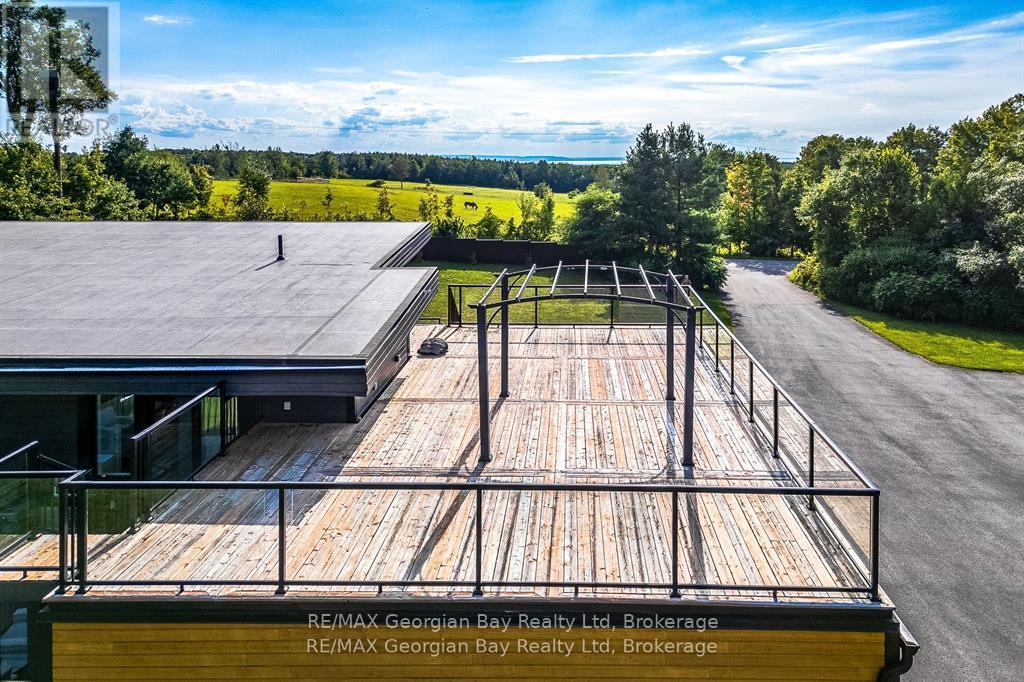 165 Wilson Road, Tiny, Ontario  L4R 4K4 - Photo 39 - S12971814