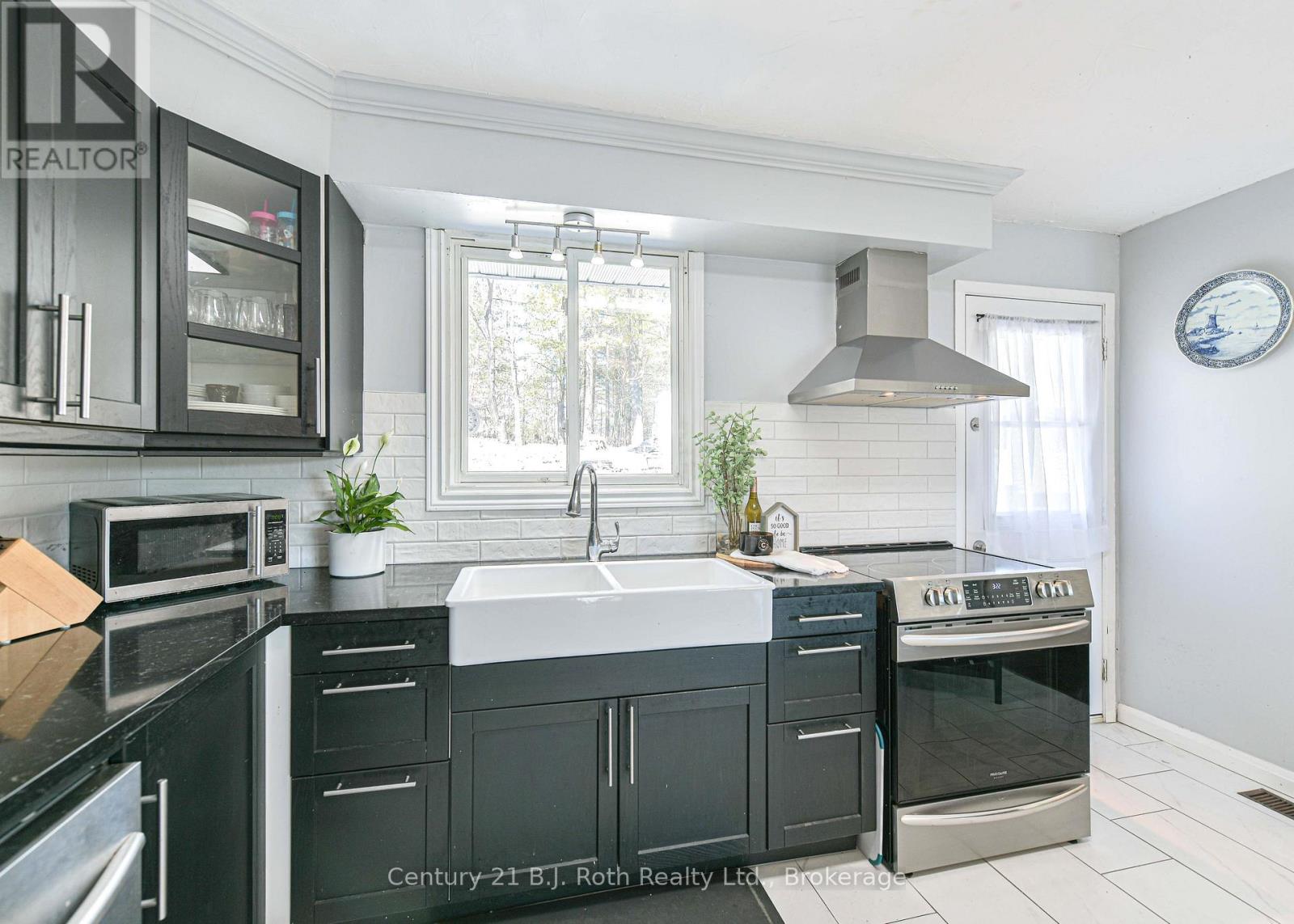 620 Pinedale Road, Gravenhurst (Muskoka (S)), Ontario  P1P 1L5 - Photo 6 - X12971920