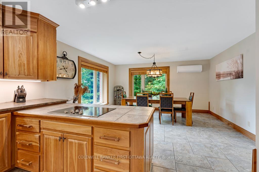 139 Sheil Drive, Drummond/north Elmsley, Ontario  K7H 0G7 - Photo 15 - X12442256