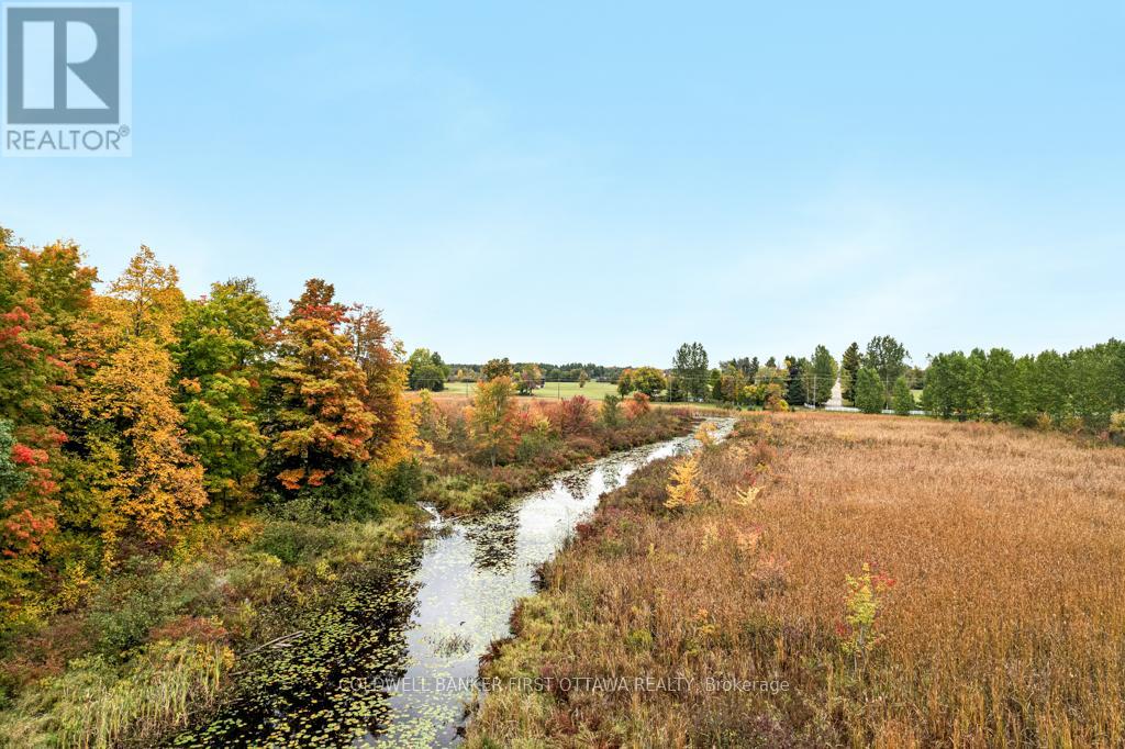 139 Sheil Drive, Drummond/north Elmsley, Ontario  K7H 0G7 - Photo 3 - X12442256