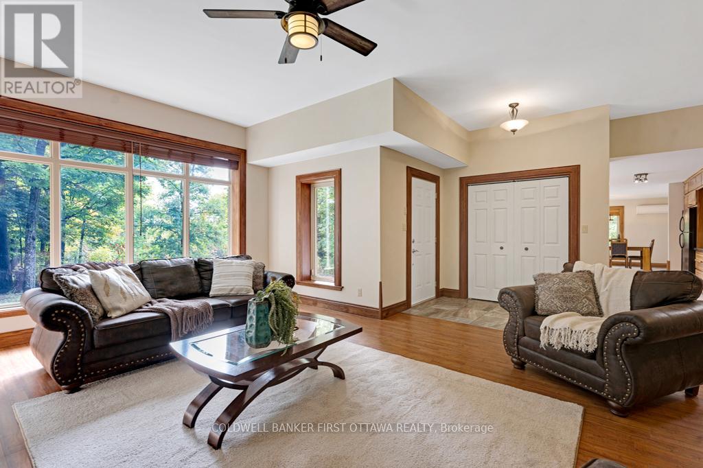 139 Sheil Drive, Drummond/north Elmsley, Ontario  K7H 0G7 - Photo 8 - X12442256