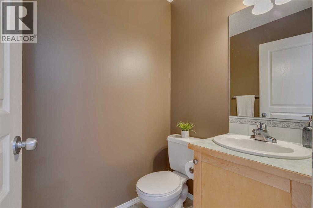 228 Luxstone Place Sw, Airdrie, Alberta T4B 3C1 - Photo 8 - A2275761