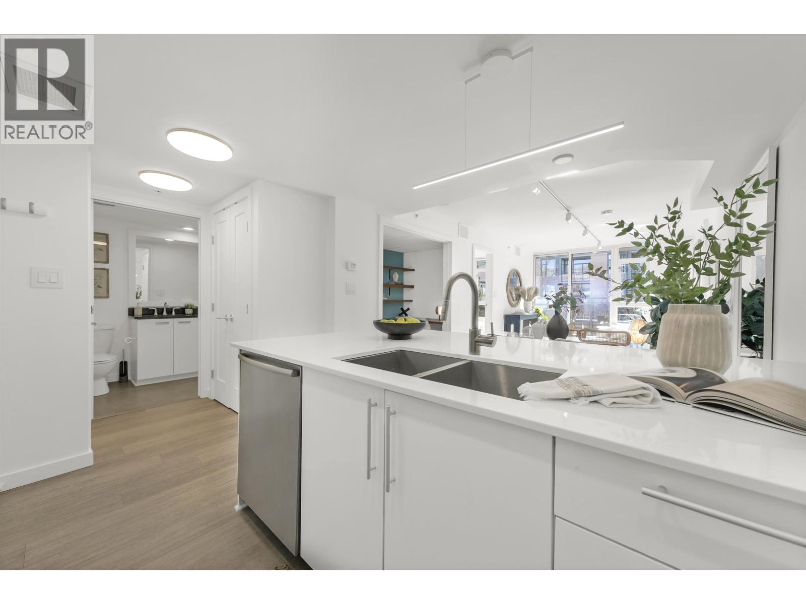 374 2080 W Broadway, Vancouver, British Columbia V6J 0C7 - Photo 6 - R3108363