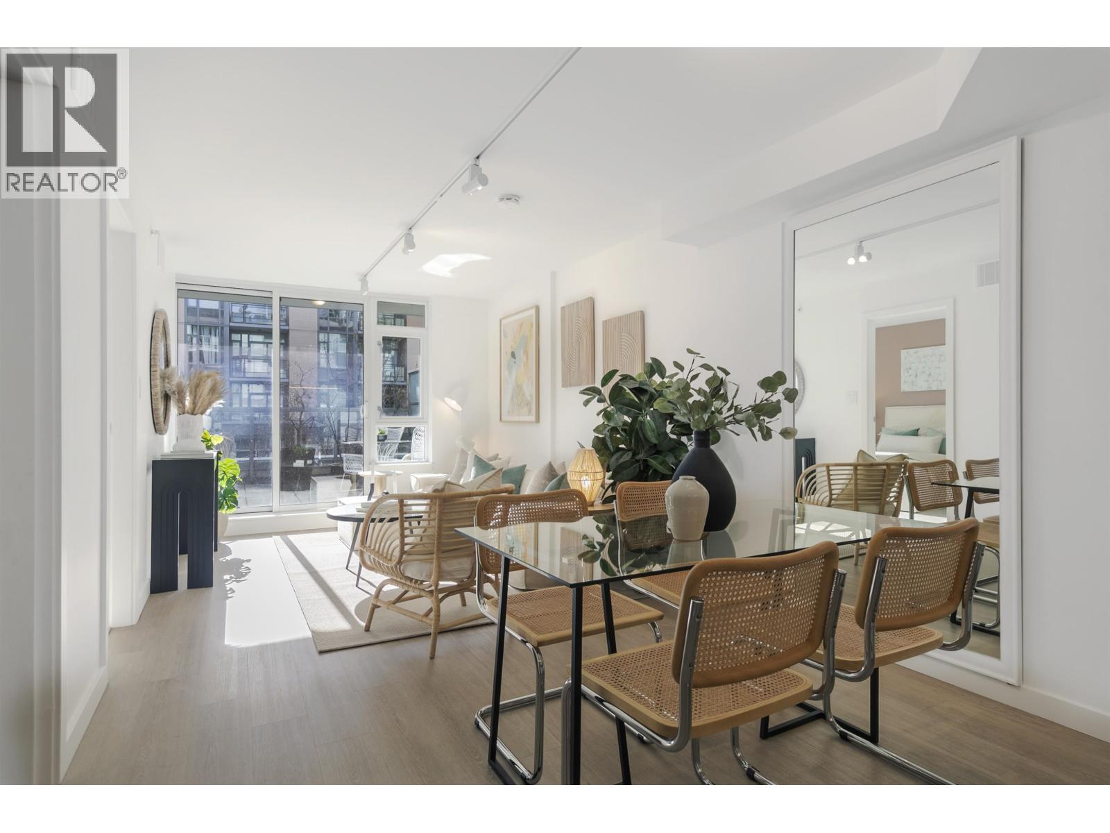 374 2080 W Broadway, Vancouver, British Columbia V6J 0C7 - Photo 8 - R3108363