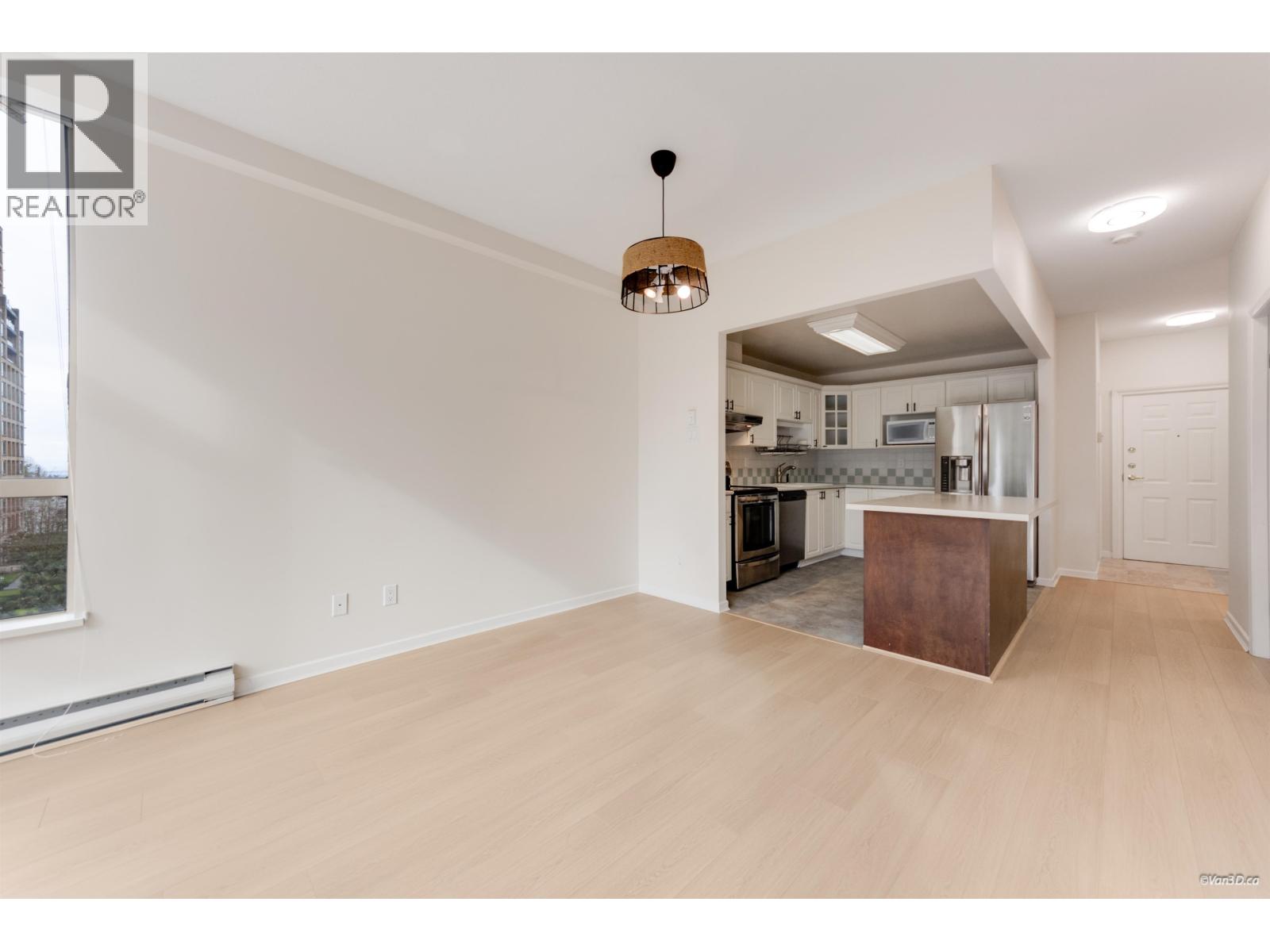 606 6838 Station Hill Drive, Burnaby, British Columbia  V3N 5A4 - Photo 7 - R3108391