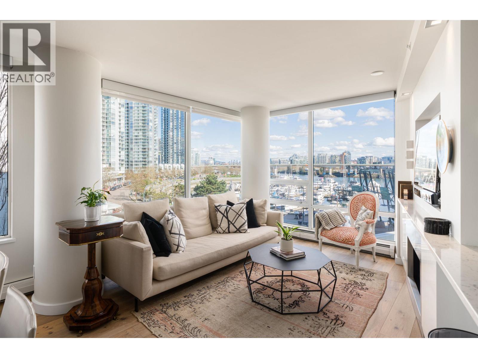 505 1201 Marinaside Crescent, Vancouver, British Columbia  V6Z 2V2 - Photo 2 - R3108396