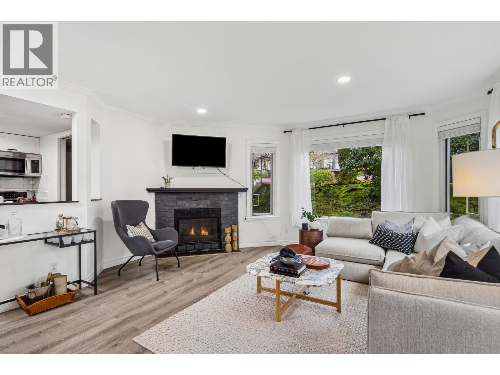 107 175 W 4th Street, North Vancouver, British Columbia  V7M 1H6 - Photo 3 - R3108414