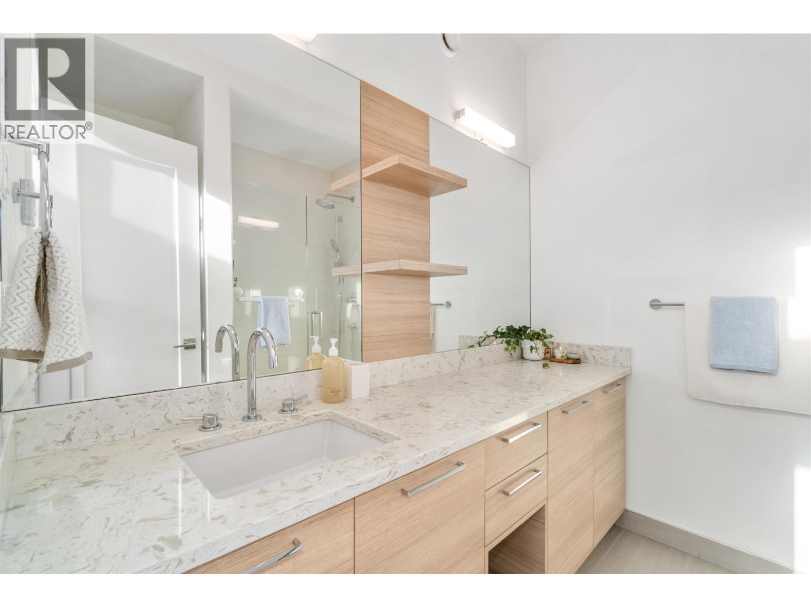 8 856 Orwell Street, Vancouver, British Columbia  V7J 2G3 - Photo 13 - R3108436