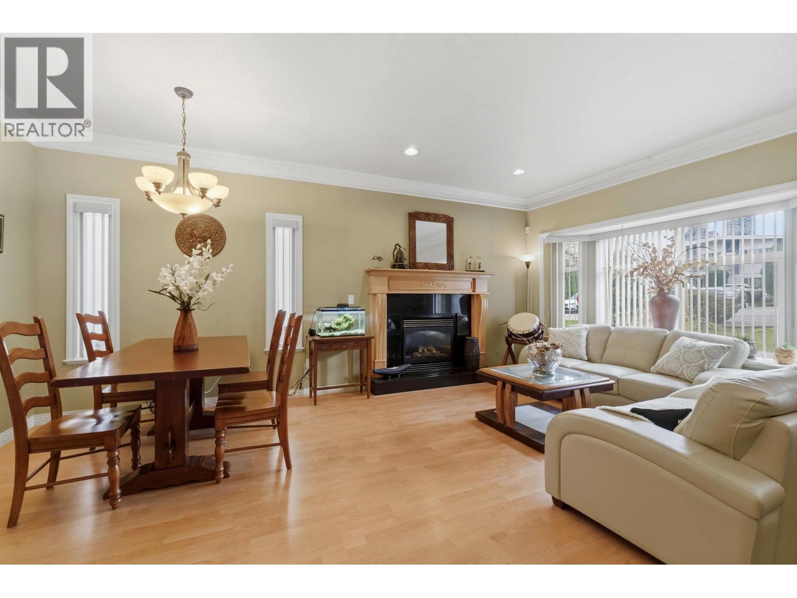 4553 Ellerton Court, Burnaby, British Columbia V5H 1E1 - Photo 6 - R3108451