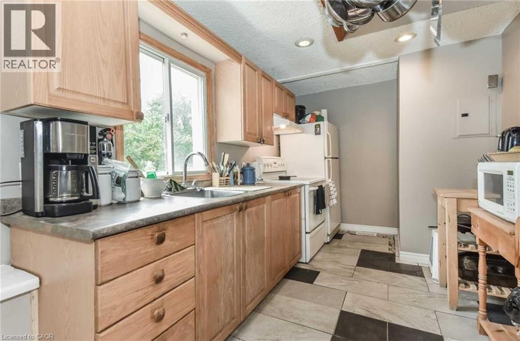 153 St Andrews Street, Cambridge, Ontario  N1S 1N2 - Photo 7 - 40818262