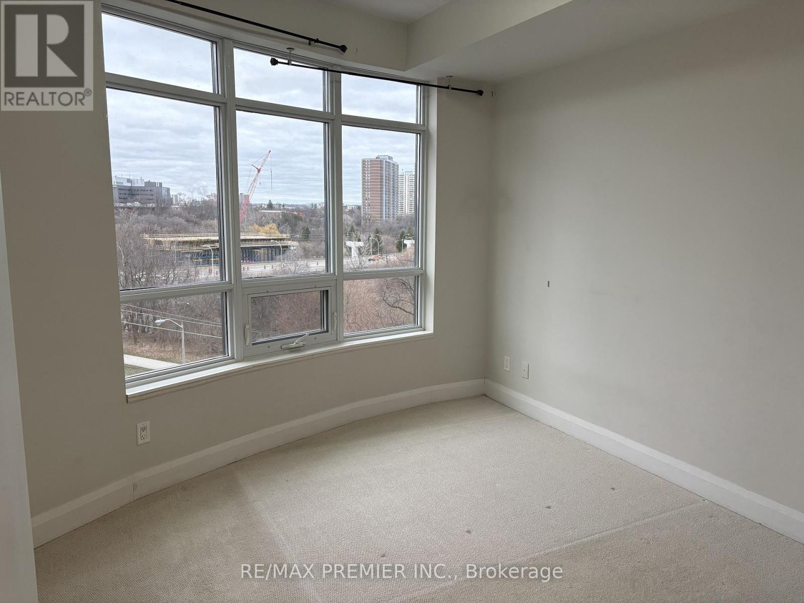 512 - 25 Fontenay Court, Toronto, Ontario  M9A 0C4 - Photo 9 - W12760752