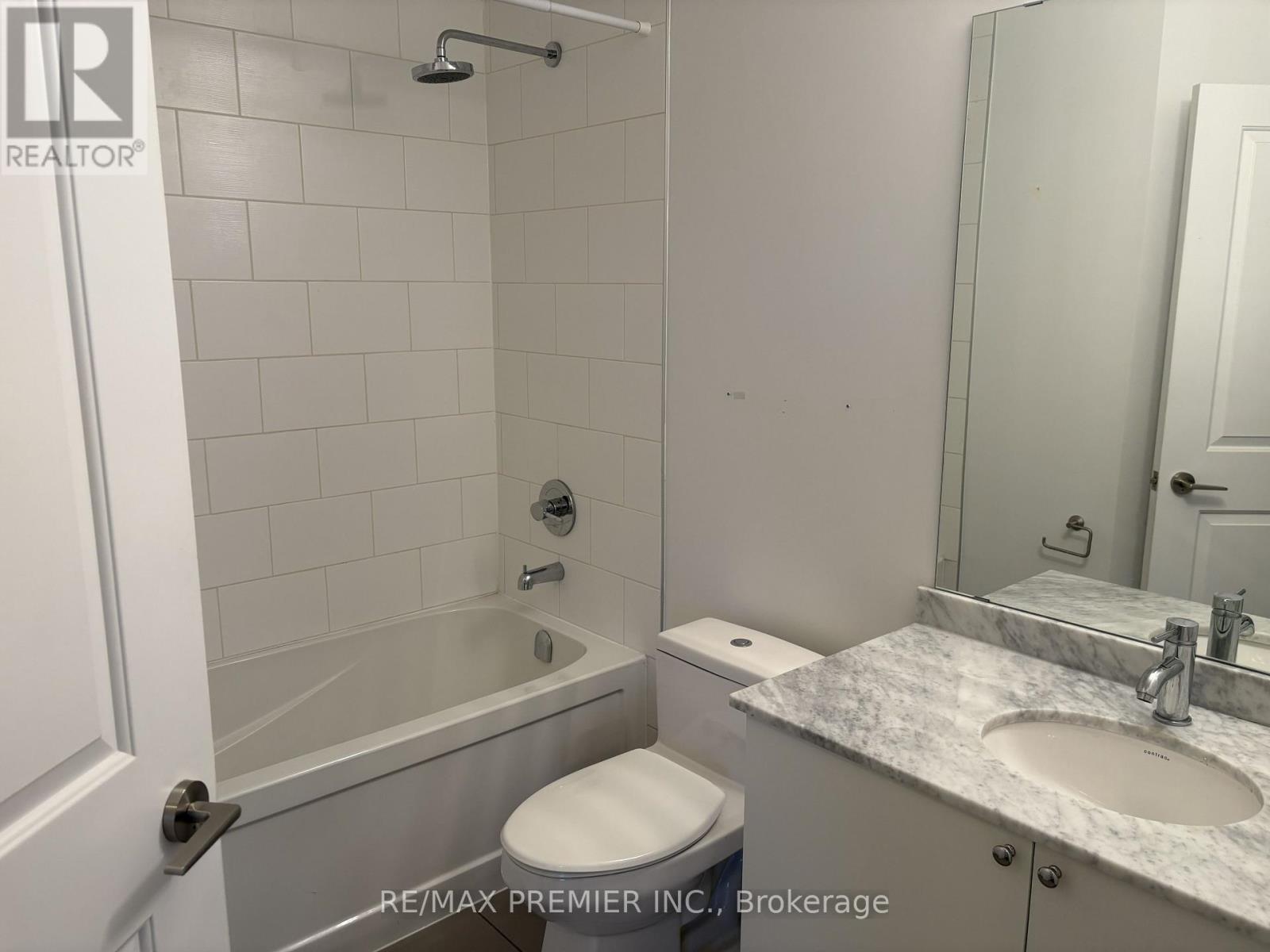 512 - 25 Fontenay Court, Toronto, Ontario  M9A 0C4 - Photo 7 - W12760752