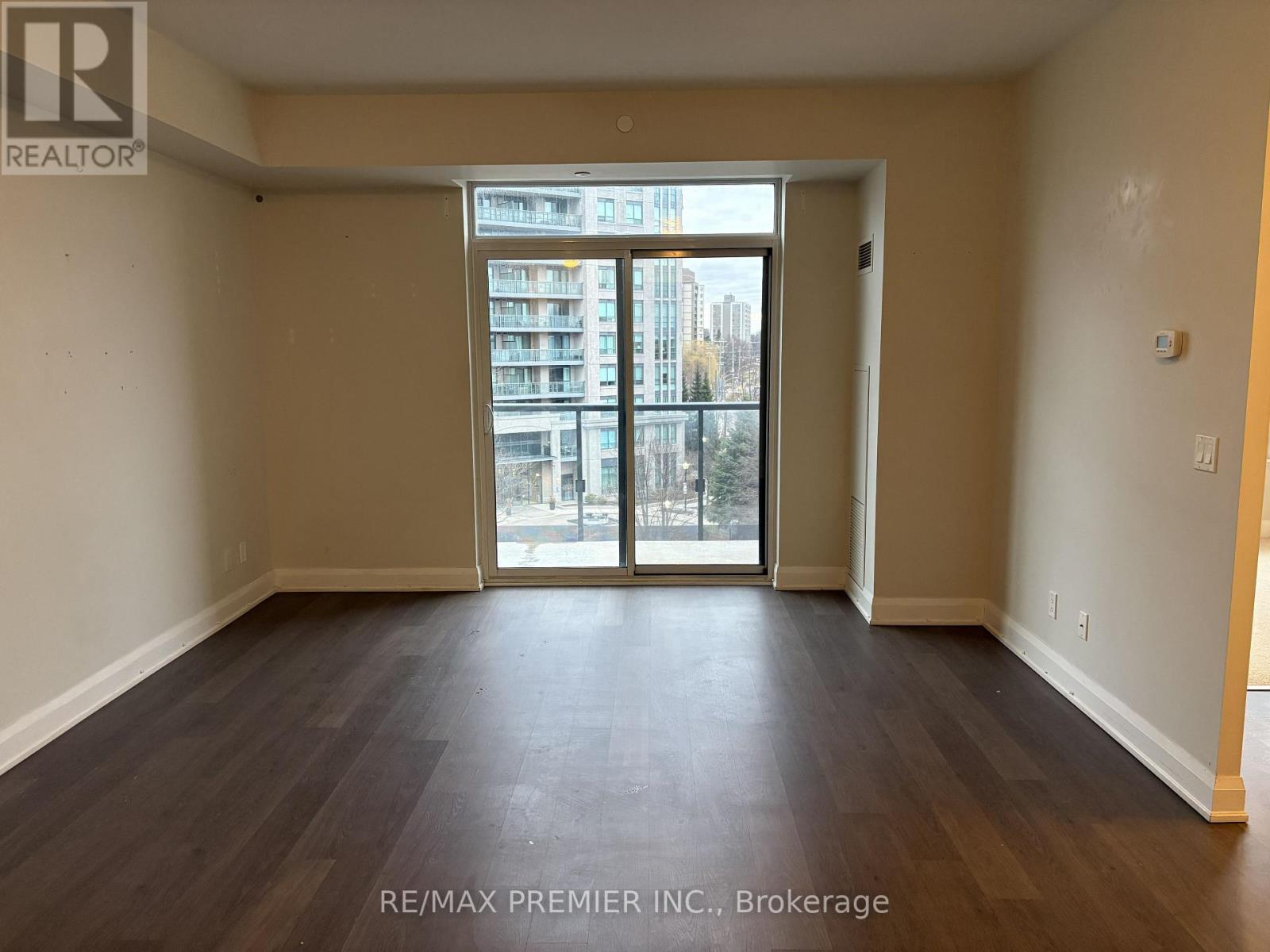 512 - 25 Fontenay Court, Toronto, Ontario  M9A 0C4 - Photo 6 - W12760752