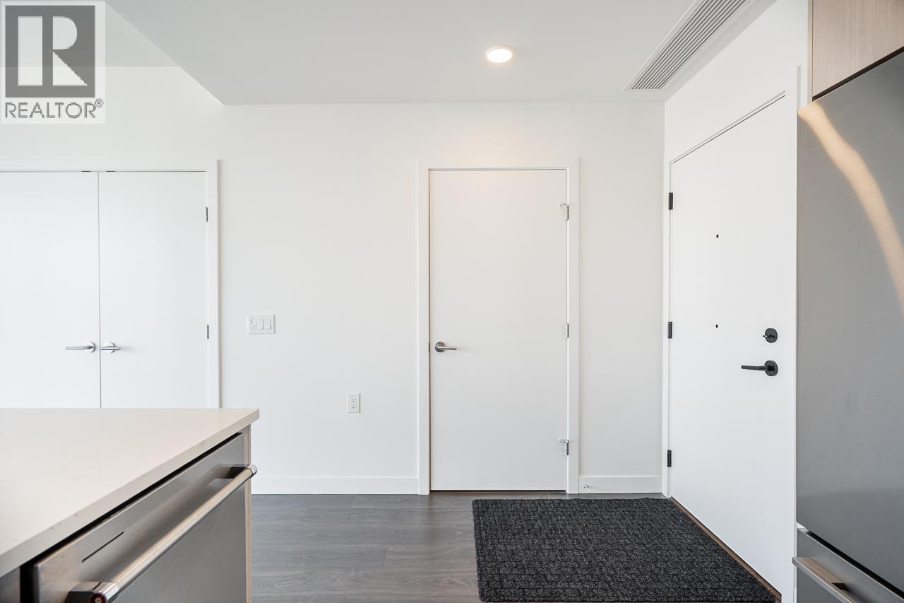 1602 518 Clarke Road, Coquitlam, British Columbia  V3J 0S7 - Photo 12 - R3108009