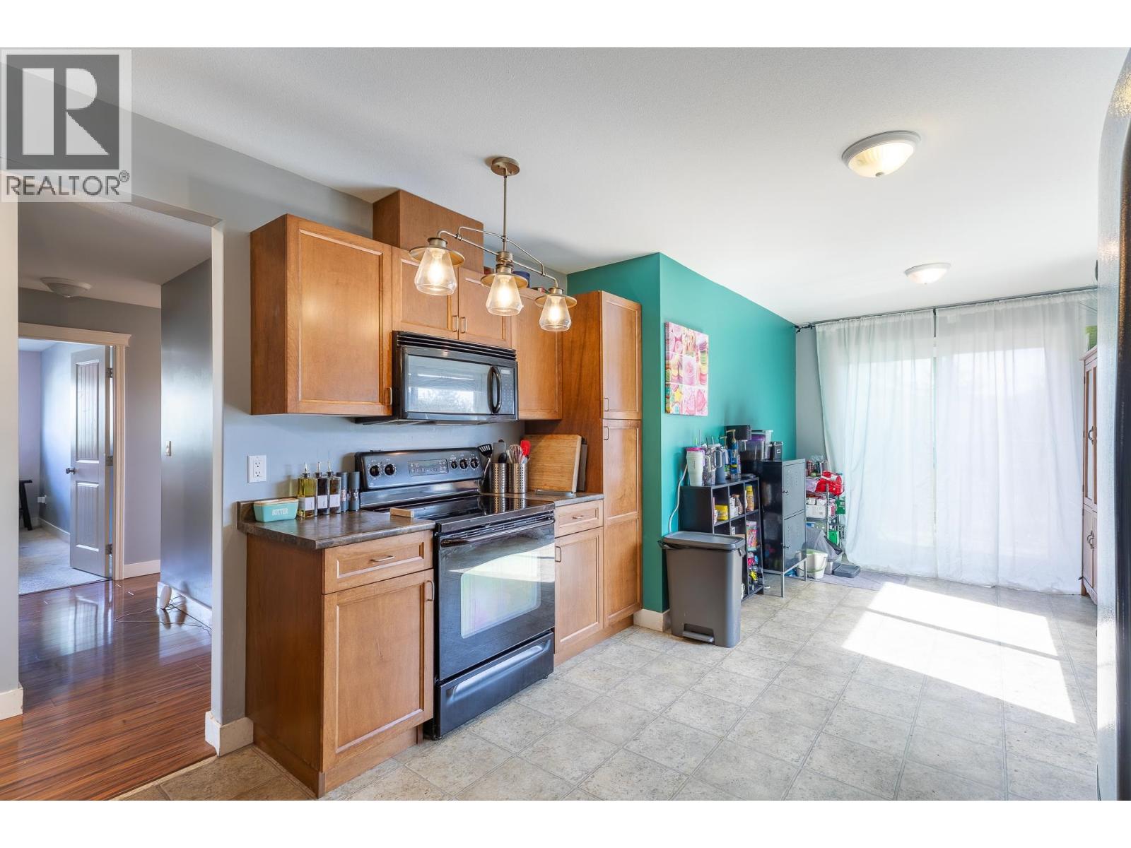 5708 Louise Way, Sechelt, British Columbia  V7Z 0N5 - Photo 12 - R3108374