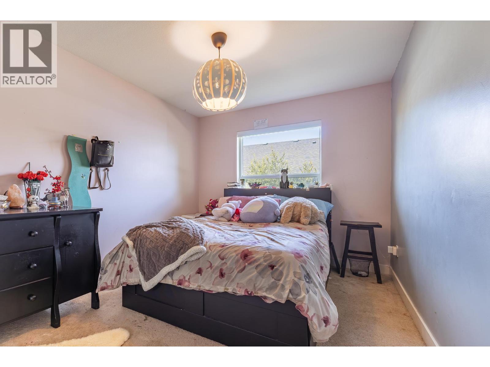 5708 Louise Way, Sechelt, British Columbia  V7Z 0N5 - Photo 13 - R3108374