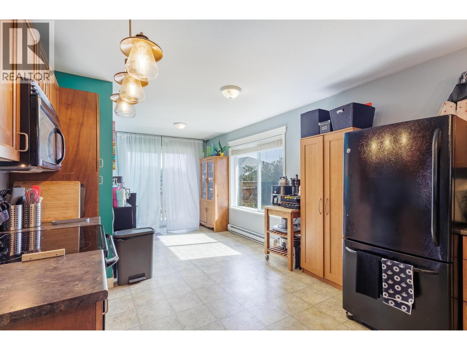 5708 Louise Way, Sechelt, British Columbia  V7Z 0N5 - Photo 9 - R3108374