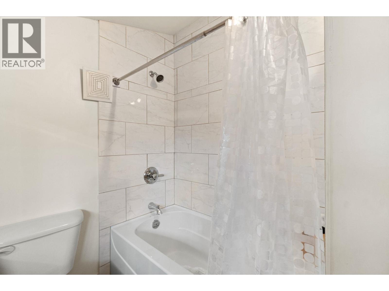 247 Wood Street, New Westminster, British Columbia  V3M 5K5 - Photo 10 - R3108378