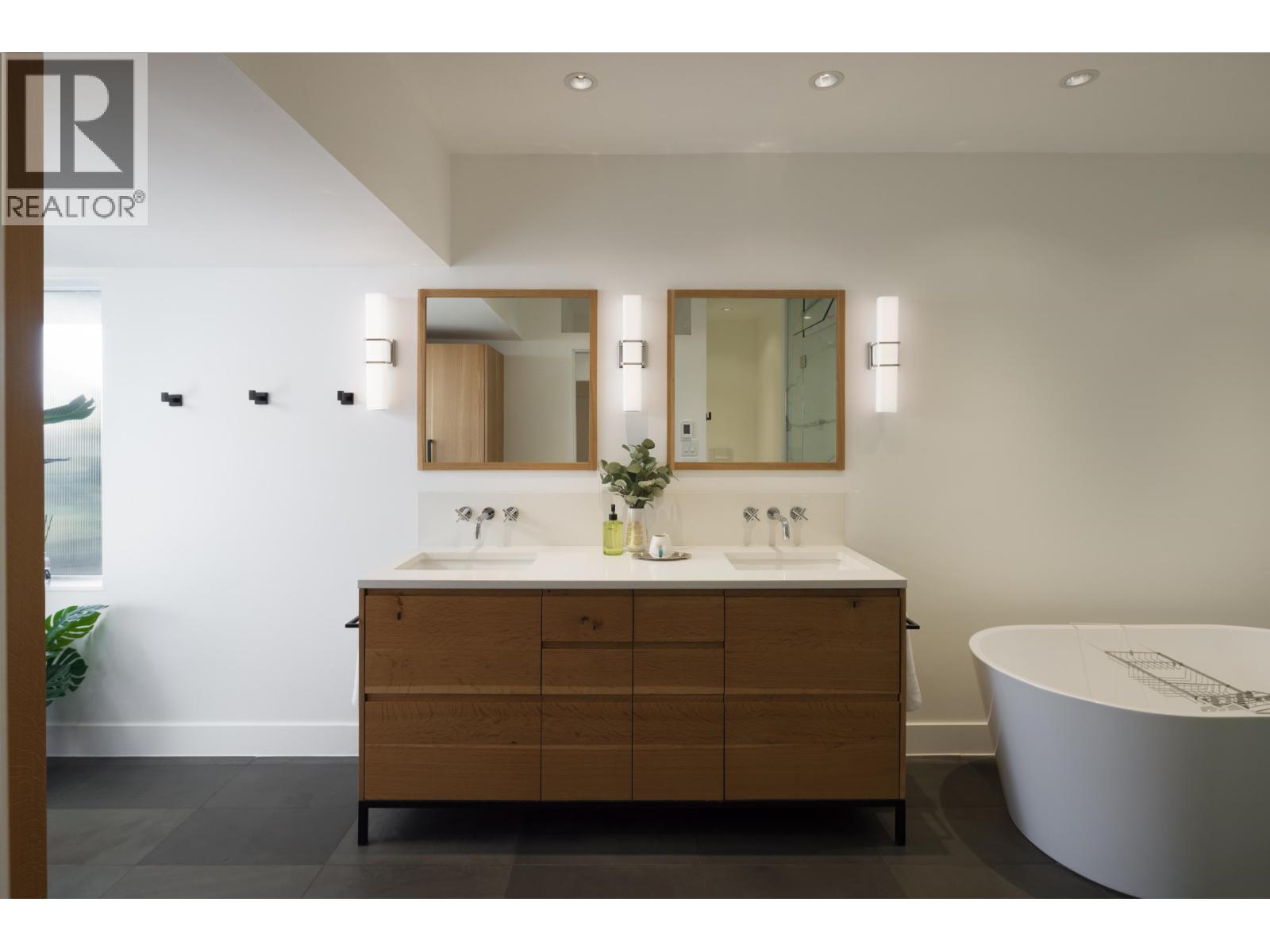 3460 Rockview Place, West Vancouver, British Columbia  V7V 3H3 - Photo 28 - R3108401