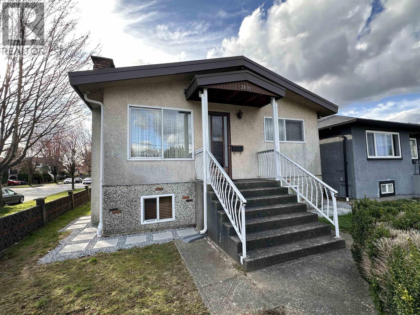 3191 Renfrew Street, Vancouver, British Columbia  V5M 3K9 - Photo 2 - R3108404