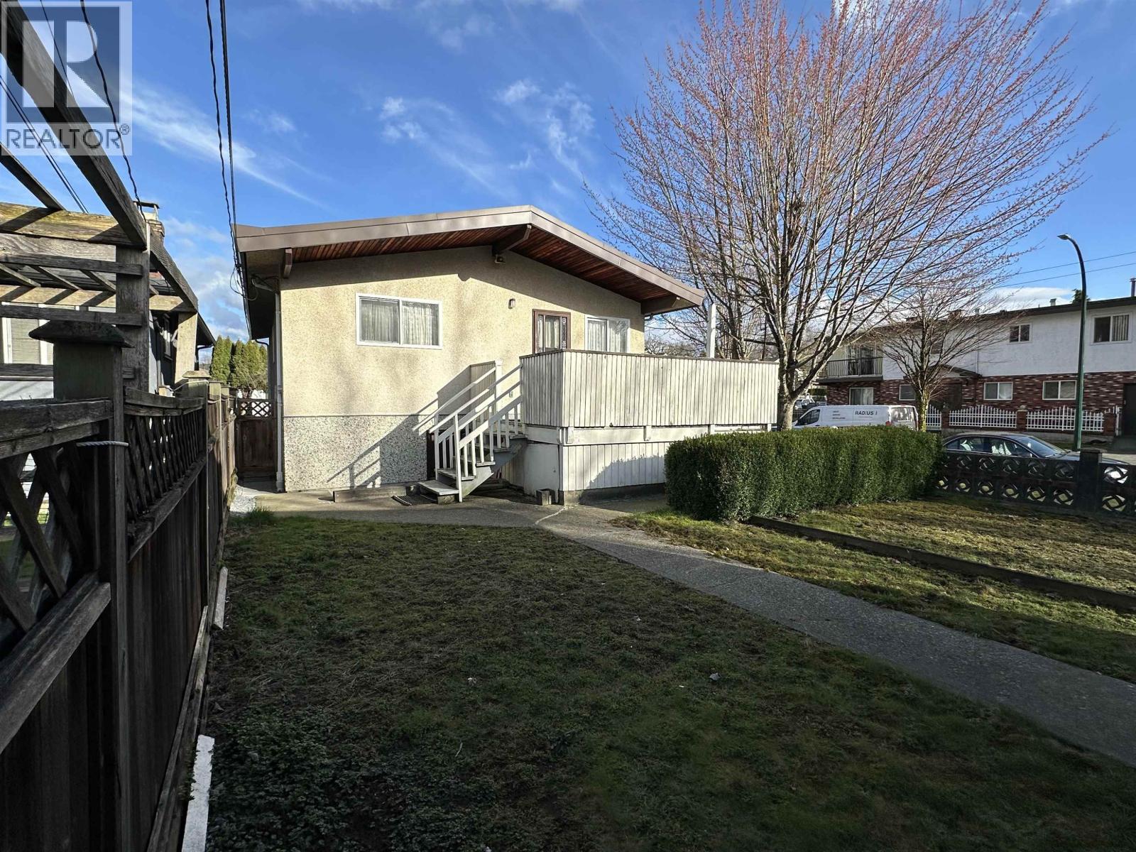 3191 Renfrew Street, Vancouver, British Columbia  V5M 3K9 - Photo 5 - R3108404