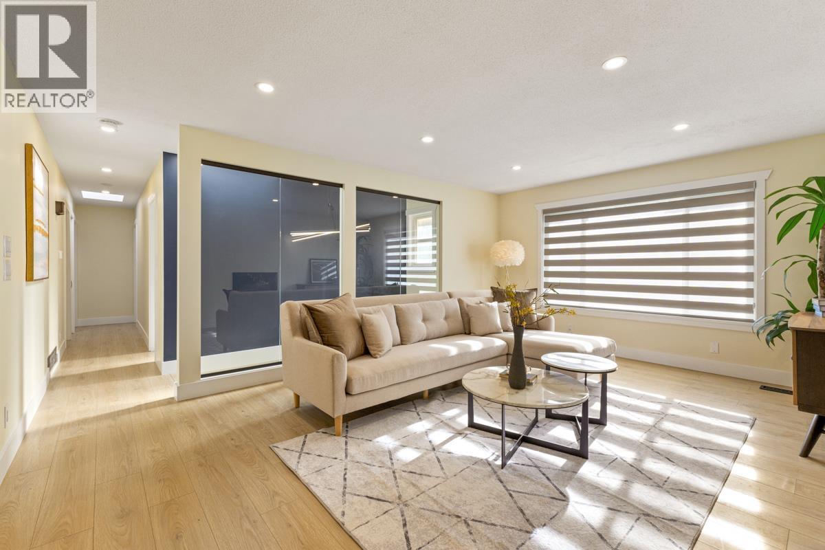 2518 Swinburne Avenue, North Vancouver, British Columbia V7H 1L5 - Photo 12 - R3108416