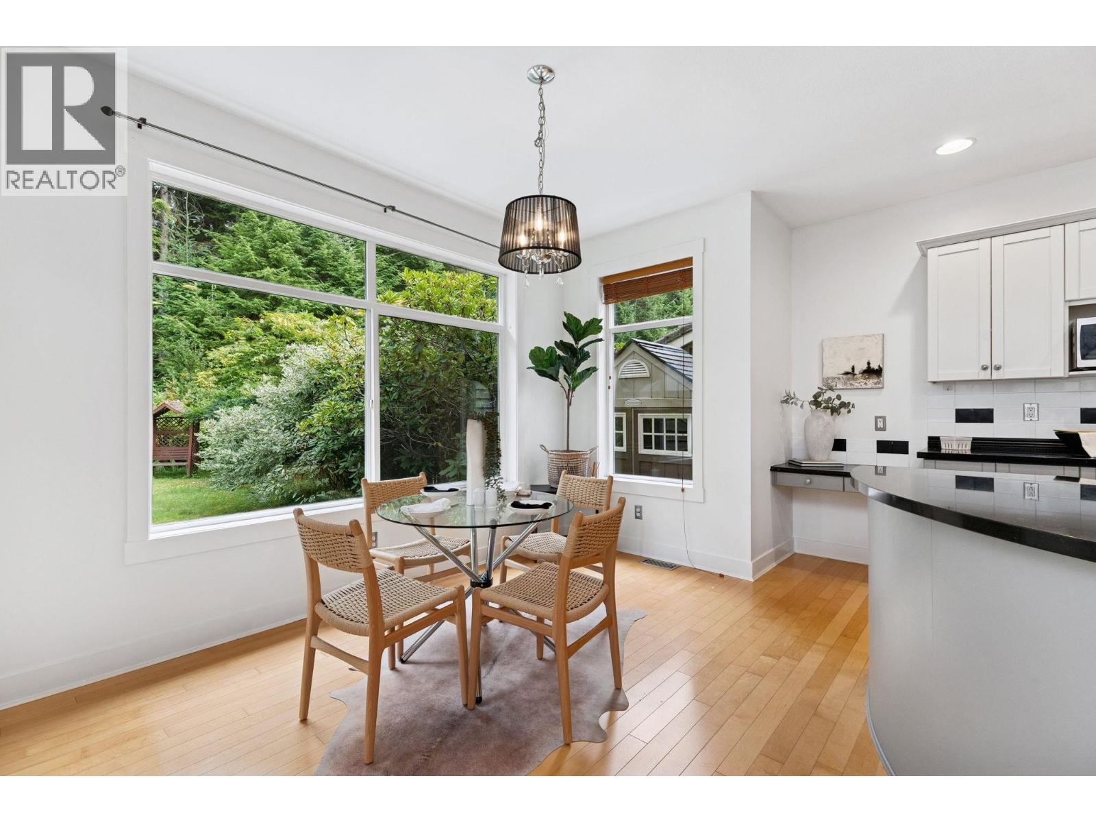 1855 Parkway Boulevard, Coquitlam, British Columbia  V3E 3L4 - Photo 16 - R3108442