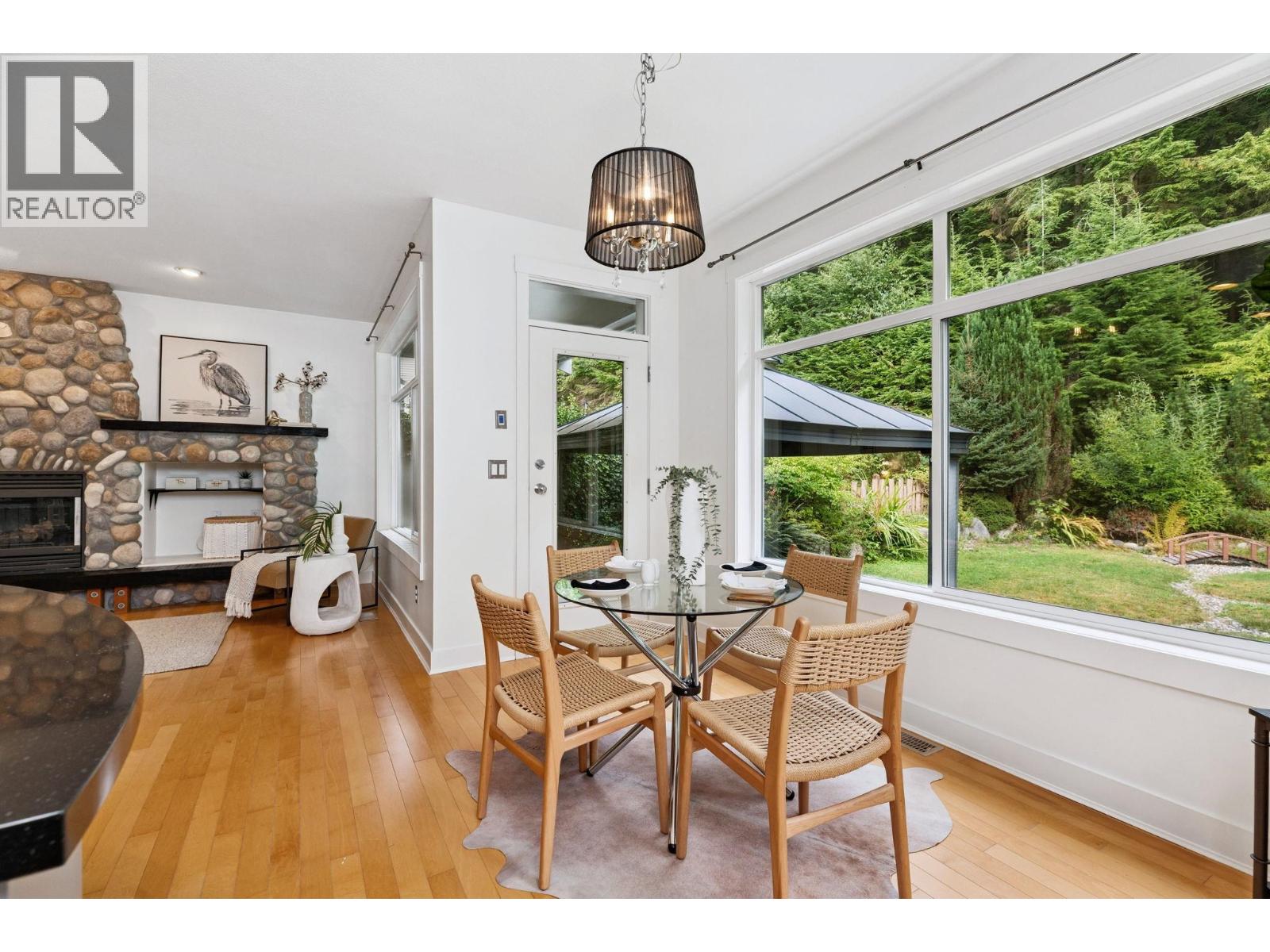 1855 Parkway Boulevard, Coquitlam, British Columbia  V3E 3L4 - Photo 21 - R3108442