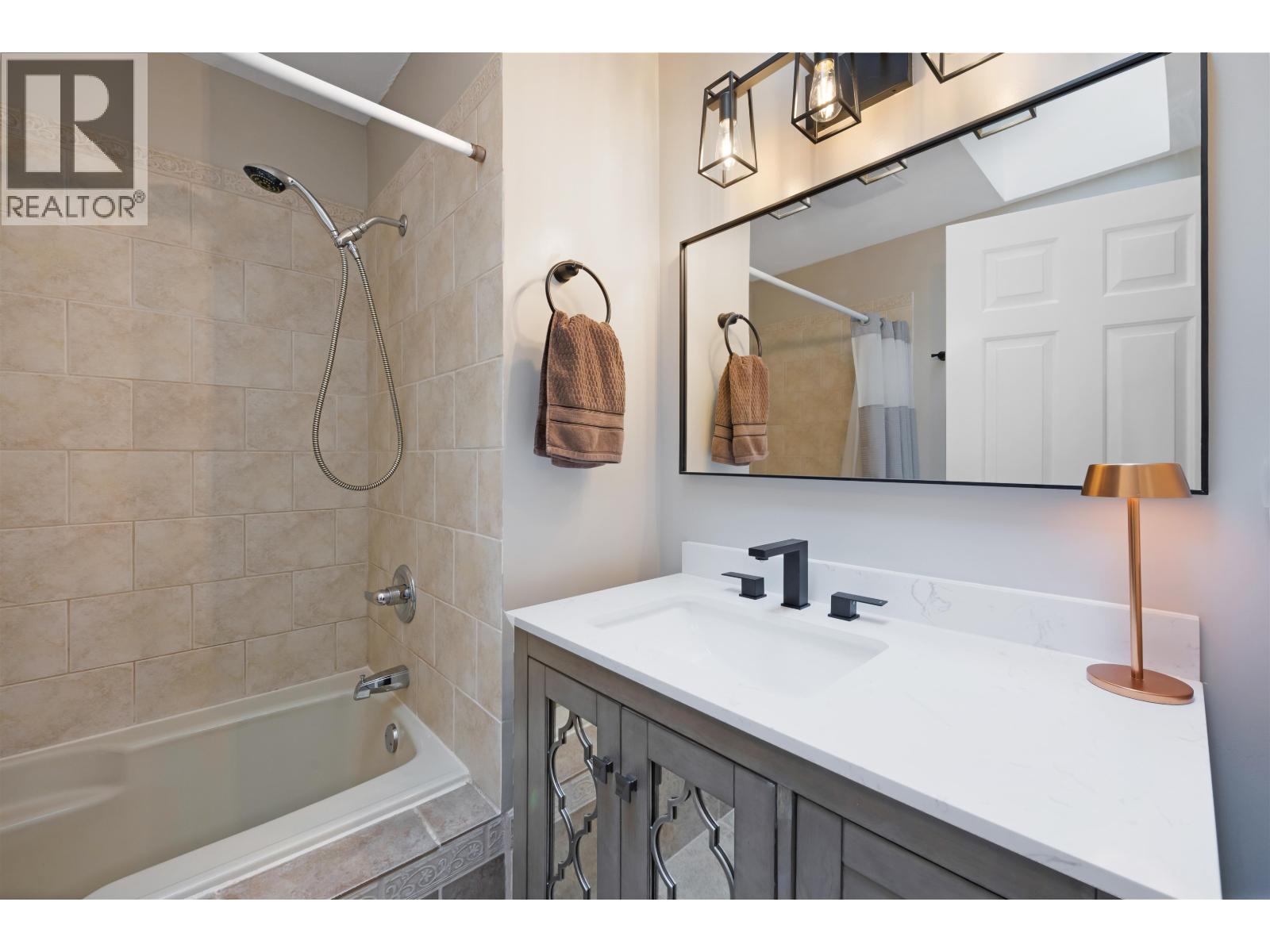 23174 124a Avenue, Maple Ridge, British Columbia  V2X 0G2 - Photo 21 - R3108449