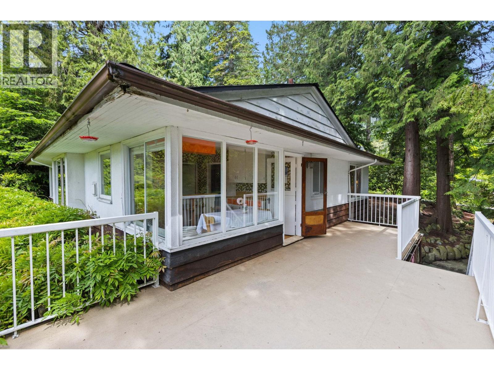 2912 Rosebery Avenue, West Vancouver, British Columbia  V7V 3A6 - Photo 24 - R3108454