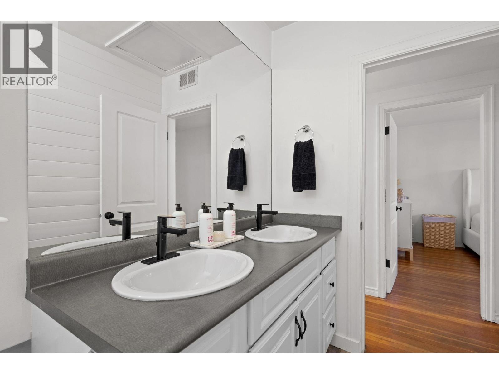 1275 Brantwood Road, North Vancouver, British Columbia  V7R 1G6 - Photo 16 - R3108461