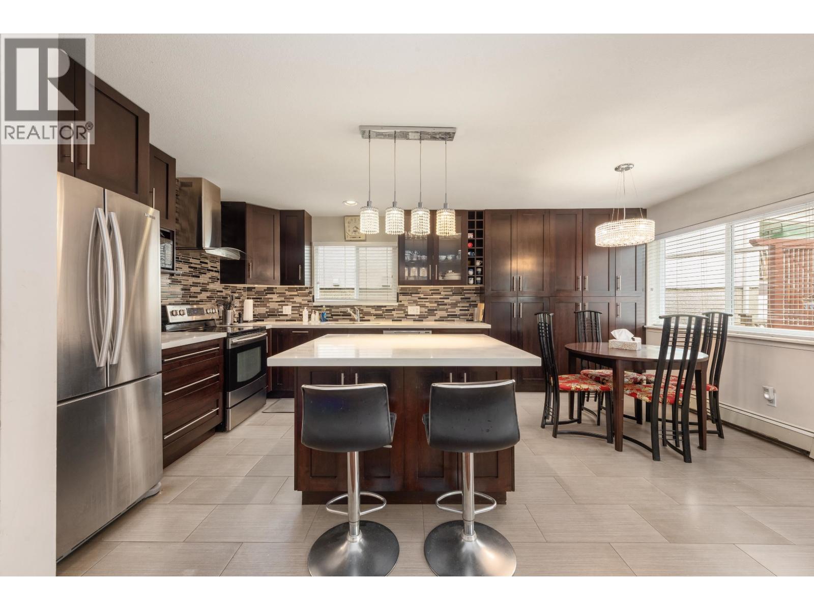 5756 Kerr Street, Vancouver, British Columbia  V5R 4B7 - Photo 11 - R3108468