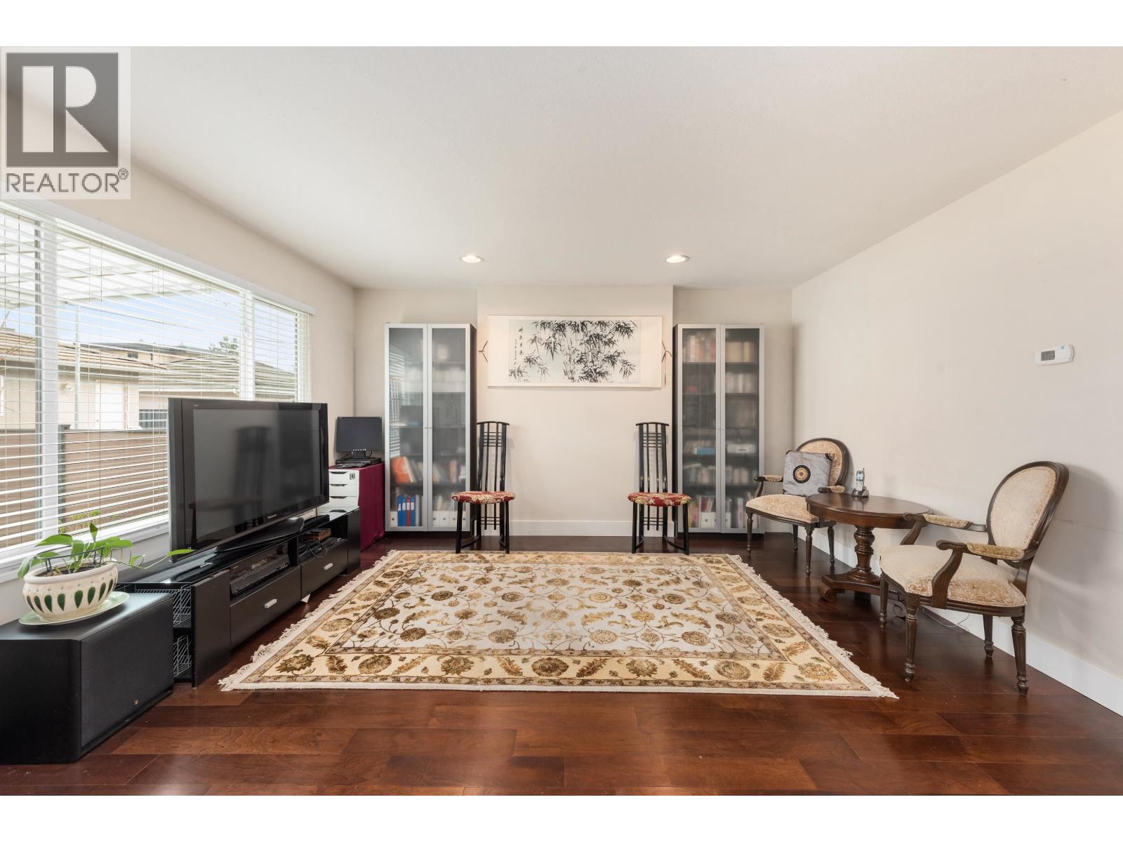 5756 Kerr Street, Vancouver, British Columbia  V5R 4B7 - Photo 7 - R3108468