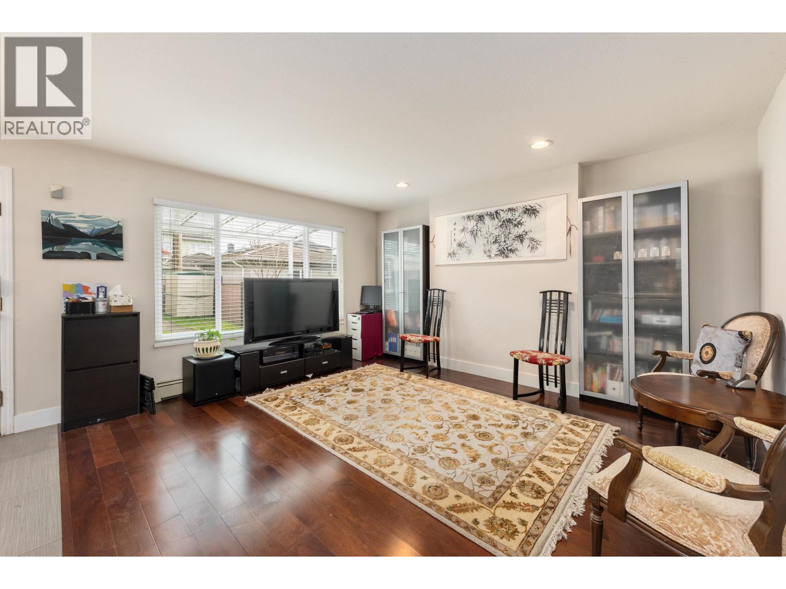 5756 Kerr Street, Vancouver, British Columbia  V5R 4B7 - Photo 8 - R3108468