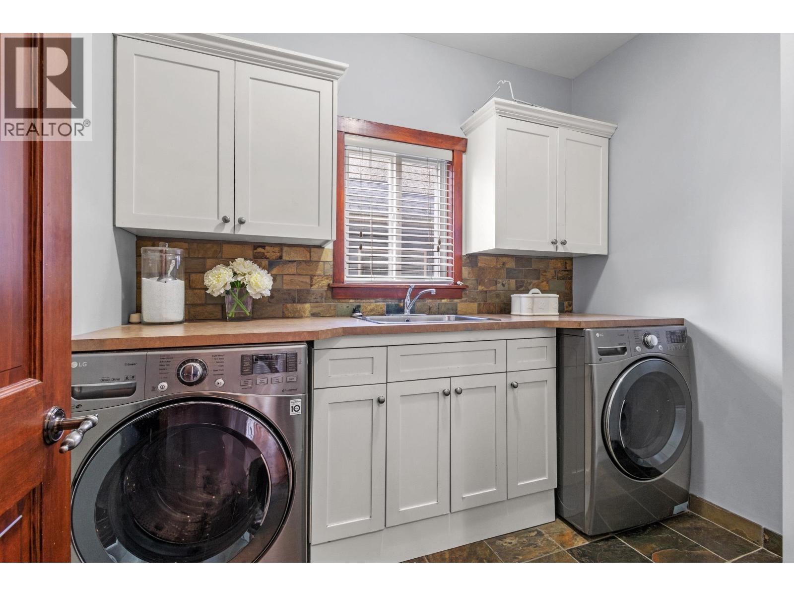 186 Macdonald Avenue, Burnaby, British Columbia  V5C 4M5 - Photo 16 - R3108473