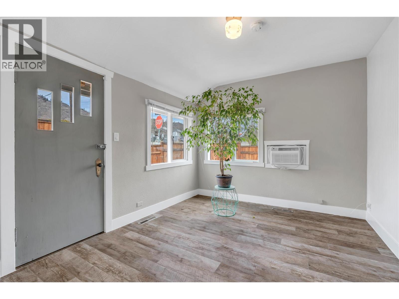 5899 Okanagan Street, Oliver, British Columbia  V0H 1T0 - Photo 16 - 10382558