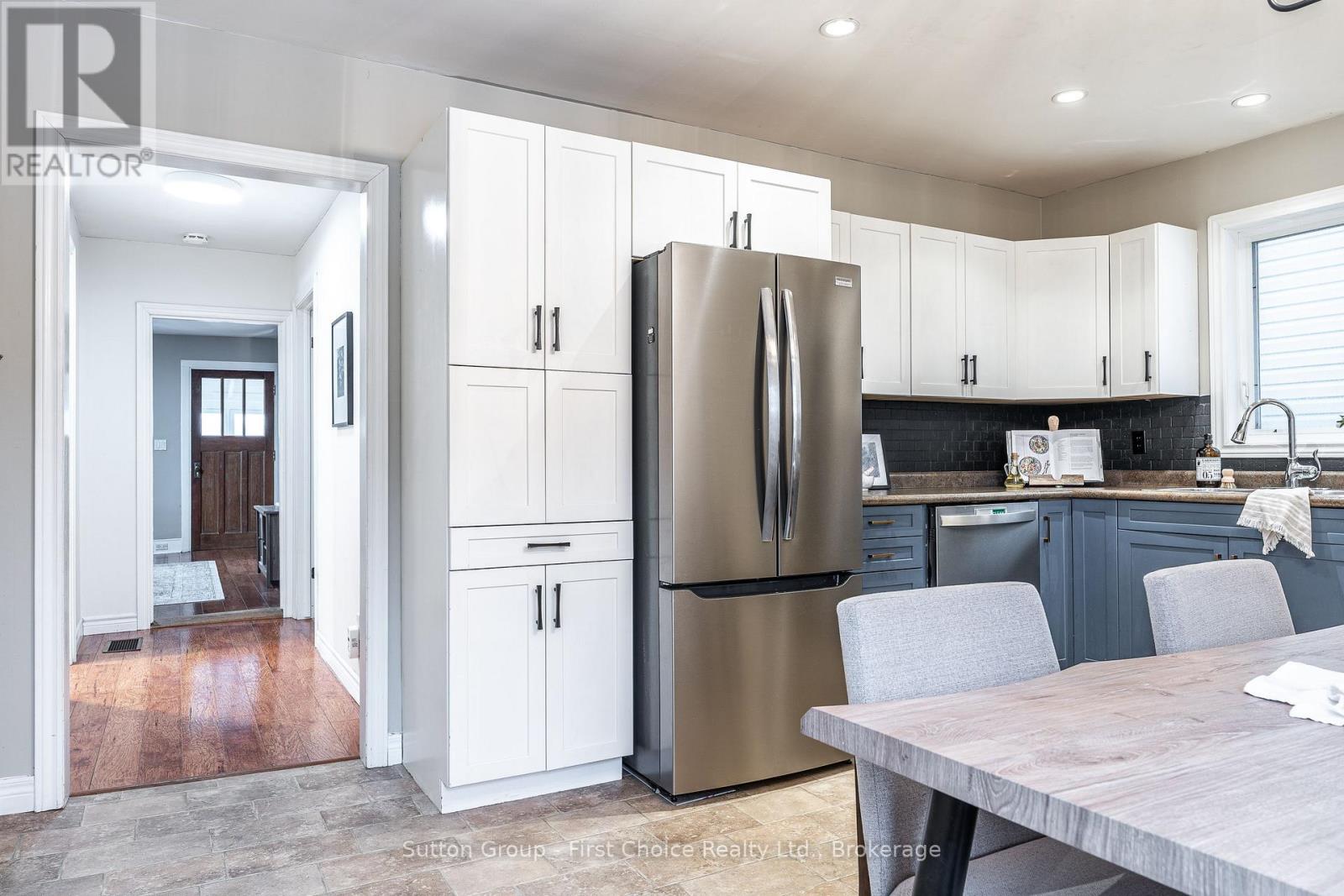 39 William Street, St. Marys, Ontario  N4X 1C8 - Photo 11 - X12698456