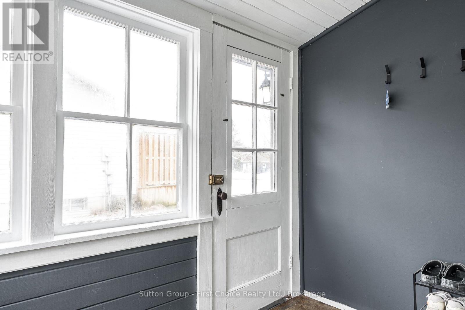 39 William Street, St. Marys, Ontario  N4X 1C8 - Photo 4 - X12698456