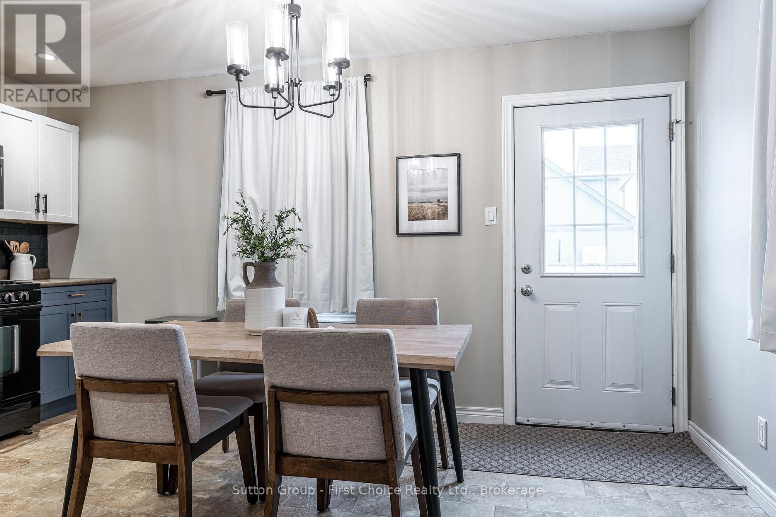 39 William Street, St. Marys, Ontario  N4X 1C8 - Photo 6 - X12698456