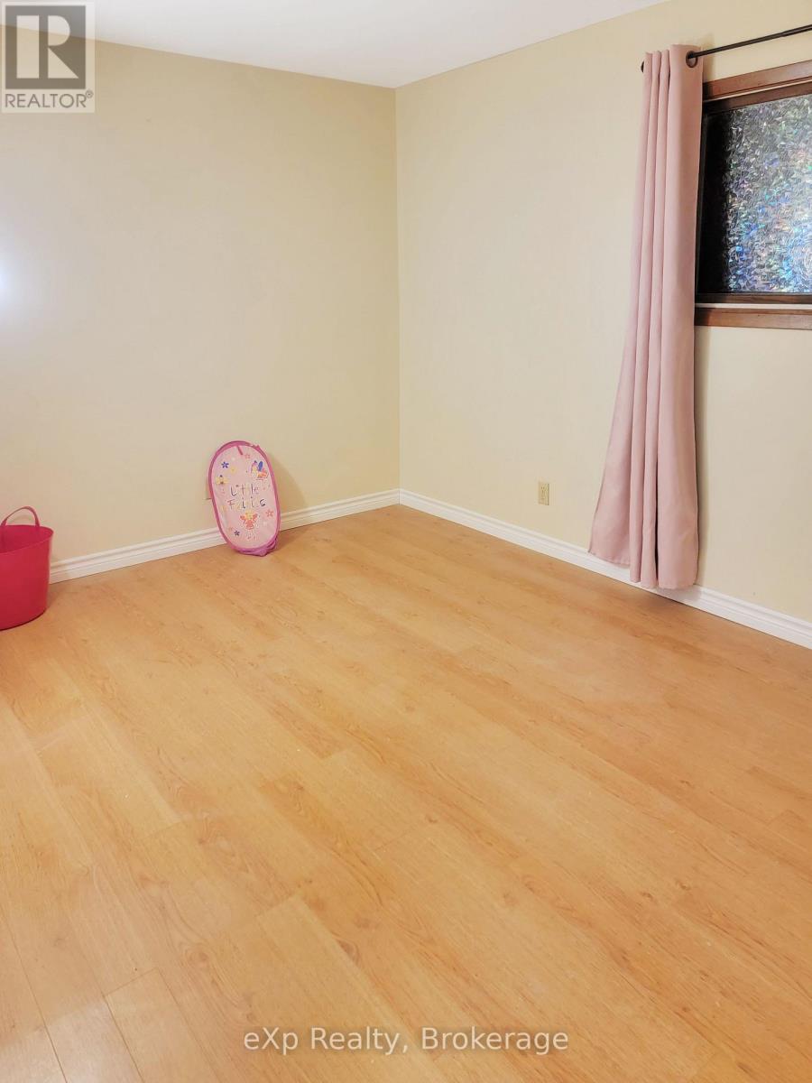 920 5th Avenue E, Owen Sound, Ontario  N4K 2S2 - Photo 13 - X12854800